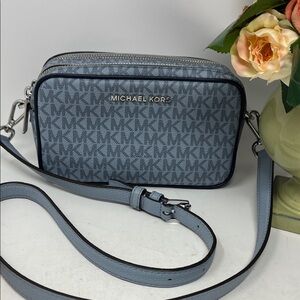 MICHAEL KORS CONNIE CAMERA CROSSBODY BAG LIGHT AND DARK BLUE LEATHER MK PRINT